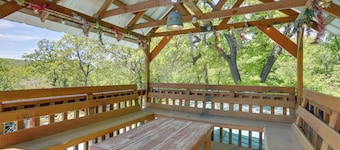 Serene Green Forest Hideaway w/ Spacious Yard