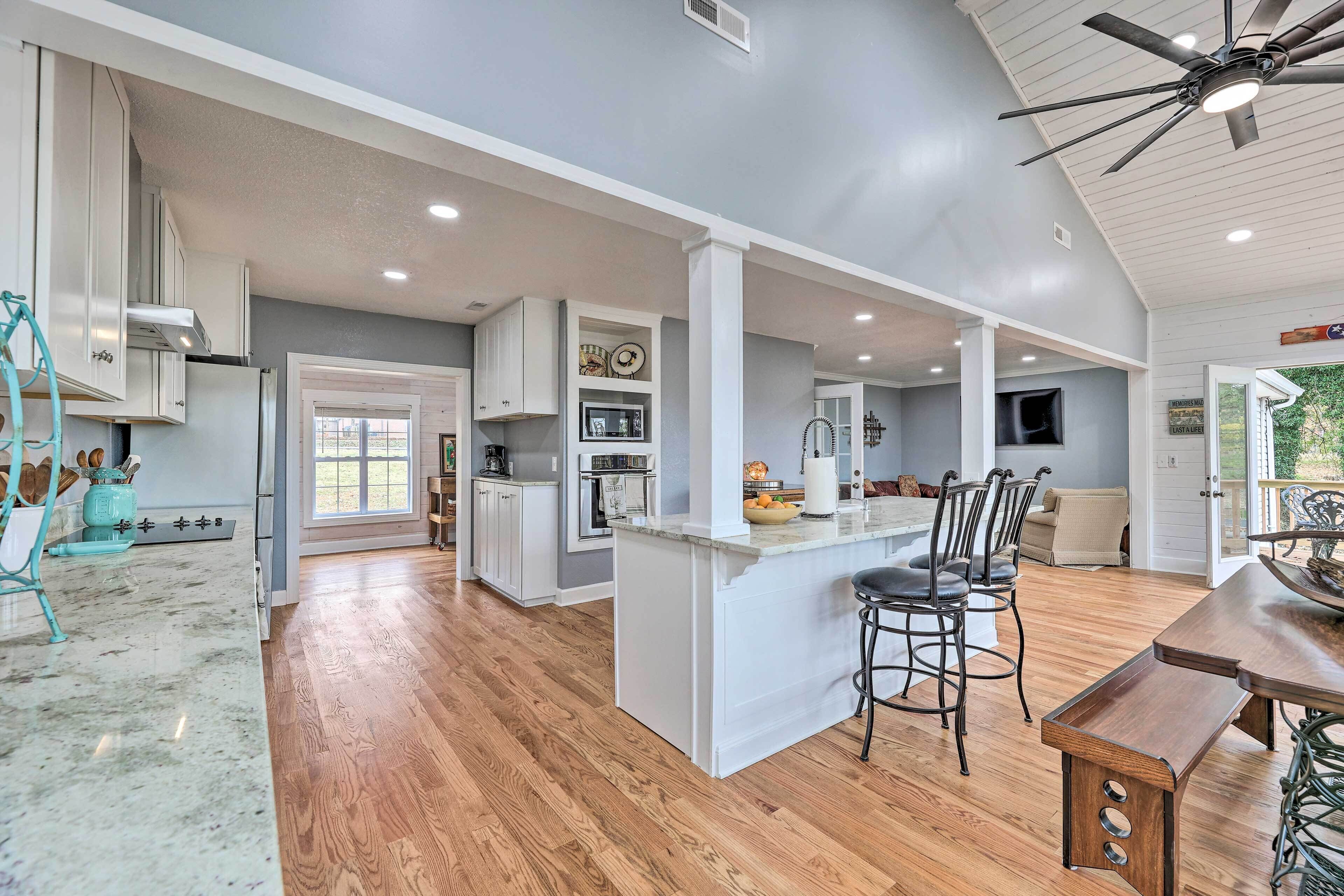 House (3 Bedrooms) | Interior