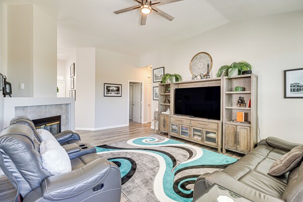 House (3 Bedrooms) | Front of property