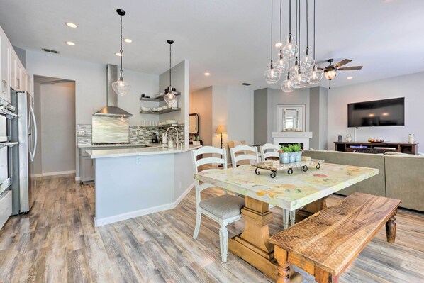 House (4 Bedrooms) | Interior