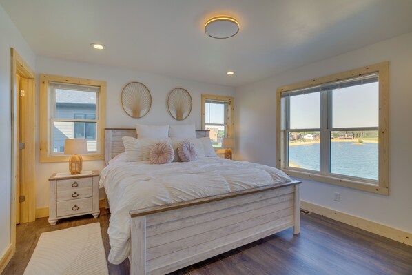 House (6 Bedrooms) | Interior