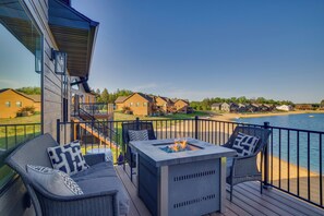 House (6 Bedrooms) | Interior