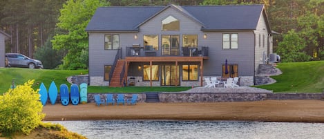 House (6 Bedrooms) | Front of property