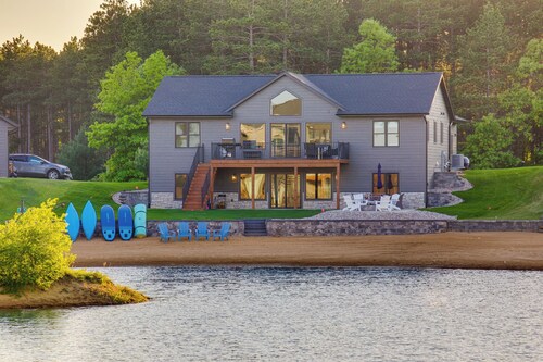 Lakefront Luxury - 1 MI to Buckhorn Boat Landing