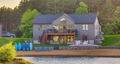 Lakefront Luxury - 1 MI to Buckhorn Boat Landing
