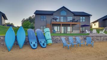 House (6 Bedrooms) | Interior