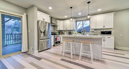 Sunny Clawson Home w/ Yard - Walk to Main St!