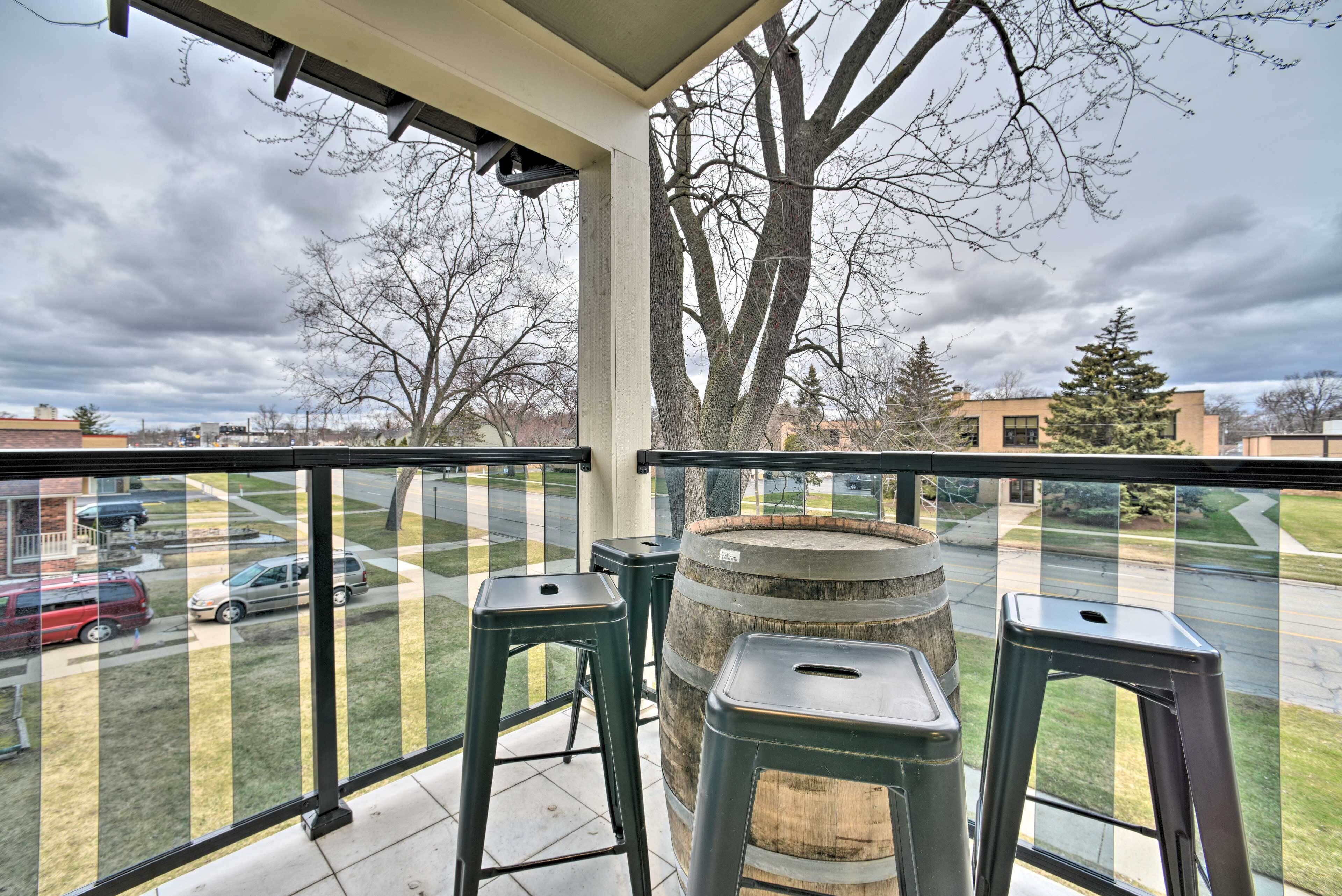 Sunny Clawson Home w/ Yard - Walk to Main St!