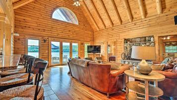 Rumah (5 Bedrooms) | Interior