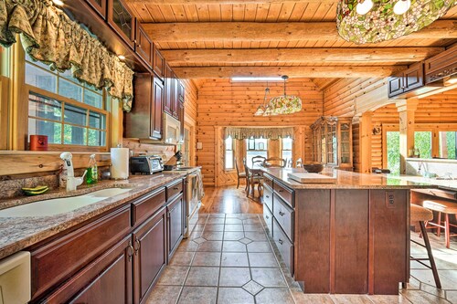 Stunning Vermont Cabin w/ Private Lake Access