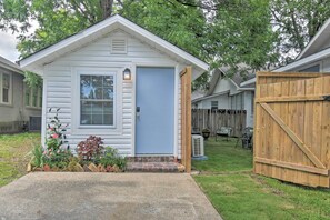Front of property - Studio 1 Mi to Dtwn Hot Springs & Nat'l Park! (Hot Springs)