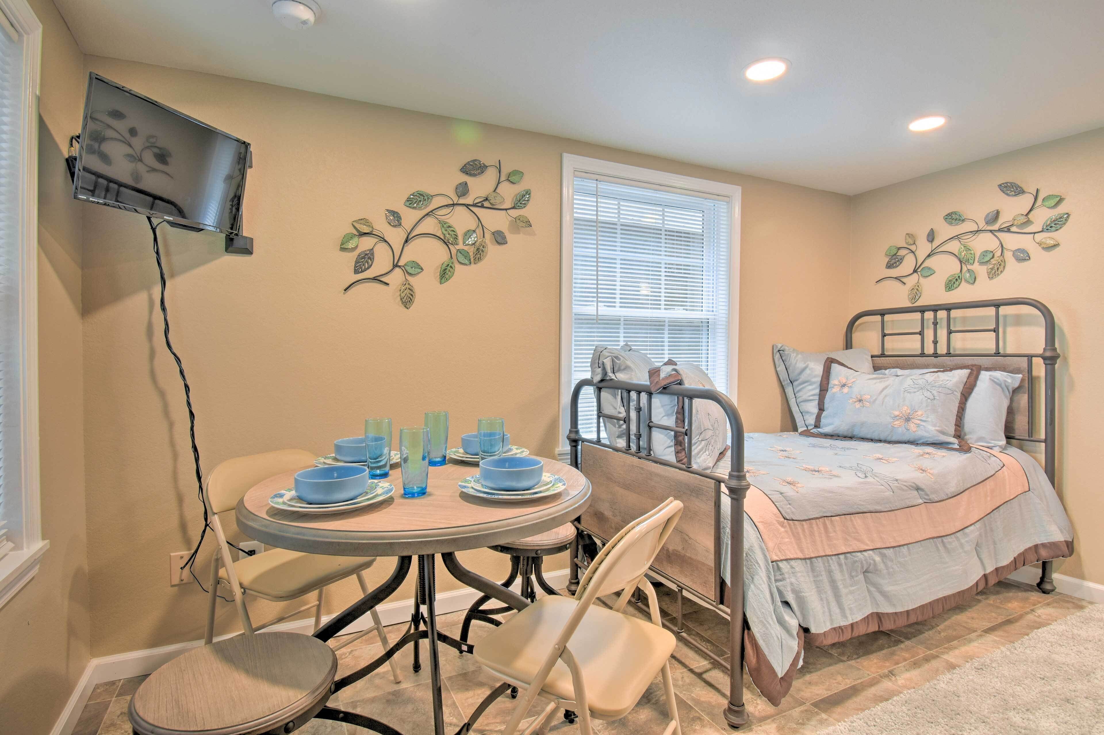 Apartment (0 Bedroom) | Interior