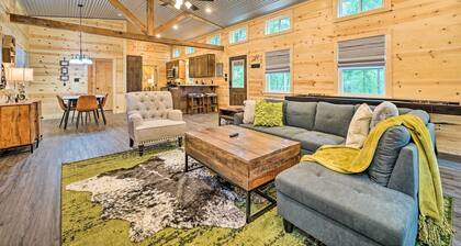 Stylish Cabin by Beavers Bend: Hot Tub & Fire Pit