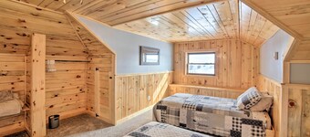 Secluded & Peaceful Upper Peninsula Getaway!