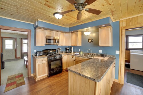 Secluded & Peaceful Upper Peninsula Getaway!