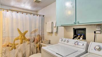 Cottage (2 Bedrooms) | Interior