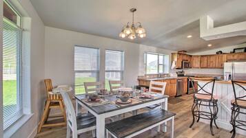 House (3 Bedrooms) | Interior