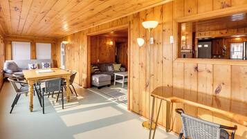 Cottage (2 Bedrooms) | Interior