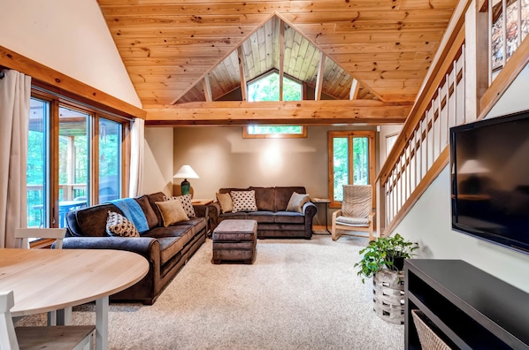 House (3 Bedrooms) | Interior - Waterfront Highland Lake Home w/ Deck + Dock (Highland Lakes)