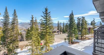 10 Mi to Keystone: Updated Mtn-view Condo