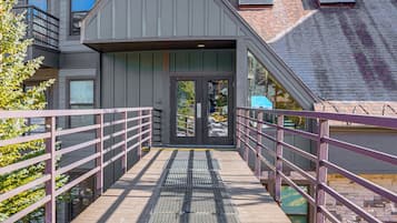 Apartment (1 Bedroom) | Interior