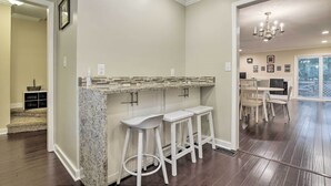 Dining - Tree-lined Durham Townhome: Close to Parks! (Durham)