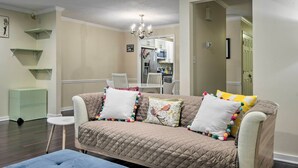 Living area - Tree-lined Durham Townhome: Close to Parks! (Durham)