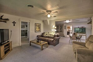 House (3 Bedrooms) | Interior