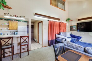 Apartment (0 Bedroom) | Interior