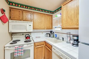 Apartment (0 Bedroom) | Interior