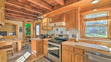 Rumah (6 Bedrooms) | Interior