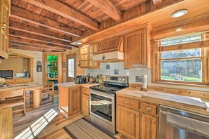 House (6 Bedrooms) | Interior - Unadilla Cabin on 50 Acres + Fire Pit & Creek (Unadilla)