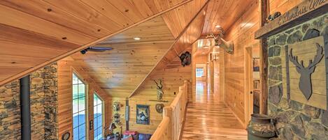 House (6 Bedrooms) | Interior