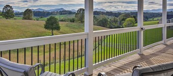Unique Blue Ridge Haven, 12 Mi to Asheville!
