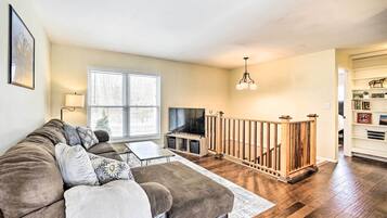 House (4 Bedrooms) | Front of property