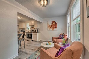 House (1 Bedroom) | Interior - 'the Blackberry Place' in Charlotte: Fire Pit (Charlotte)
