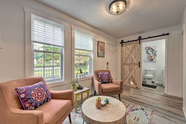 House (1 Bedroom) | Interior - 'the Blackberry Place' in Charlotte: Fire Pit (Charlotte)