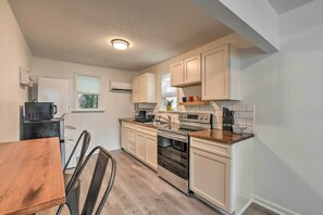 House (1 Bedroom) | Interior