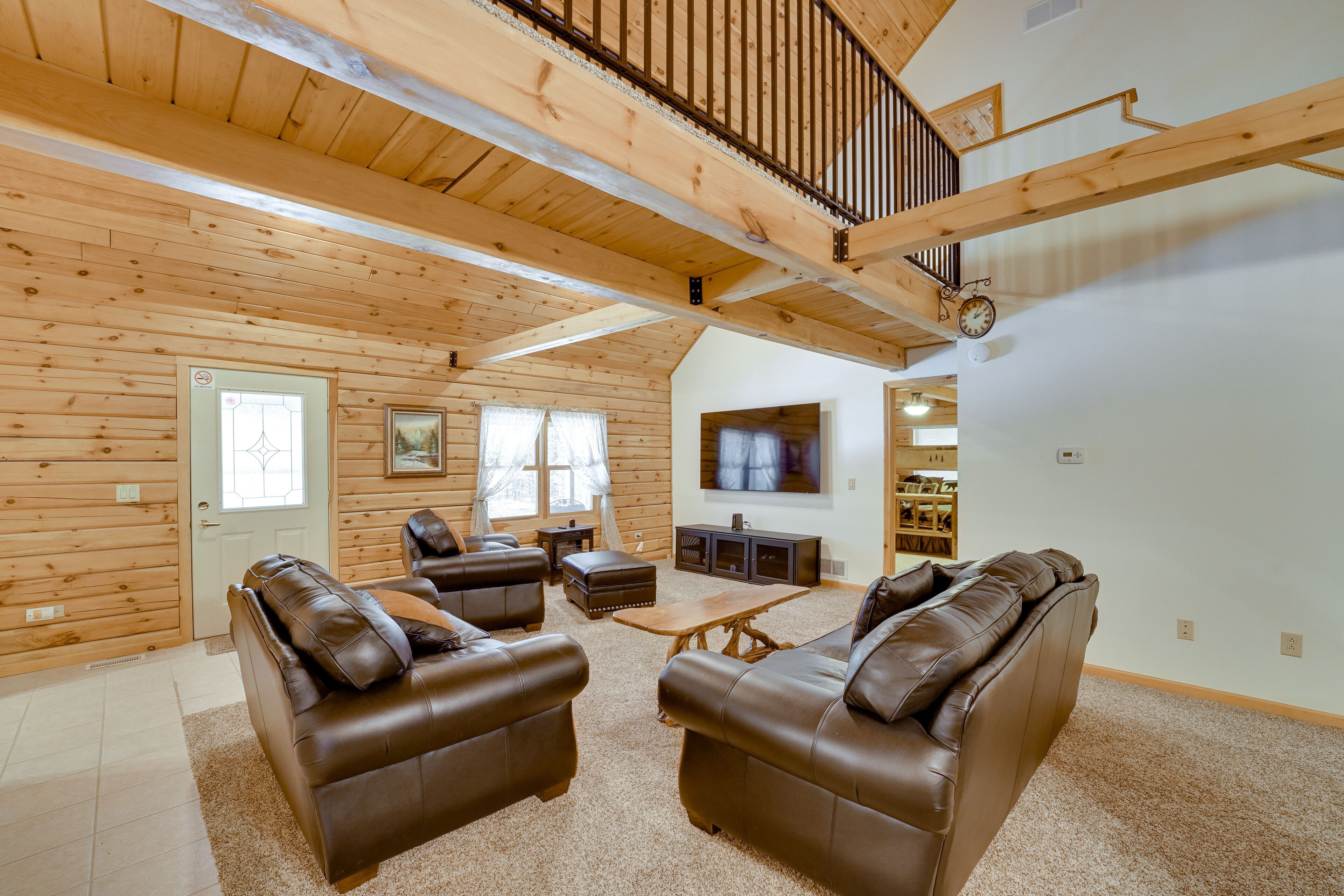 White Cloud Cabin w/ Deck: 2 Mi to Hardy Dam Pond