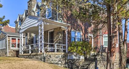 Townhome w/ Porch, 7 Mi to Lincoln Financial Field