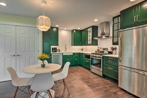 Cottage (2 Bedrooms) | Interior - Stunning Mtn Views! Group Getaway in Chimney Rock (Chimney Rock)
