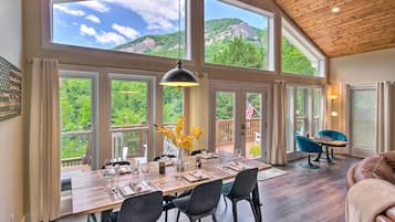 Cottage (2 Bedrooms) | Interior