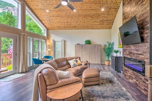 Cottage (2 Bedrooms) | Interior