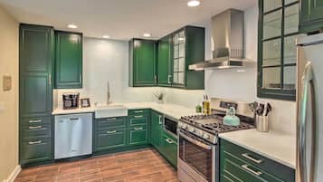 Cottage (2 Bedrooms) | Interior