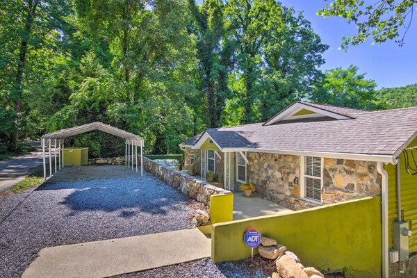 Stunning Mtn Views! Group Getaway In Chimney Rock - North Carolina