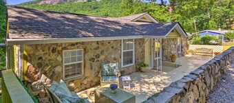 Breathtaking Views: Unique Chimney Rock Cottage!