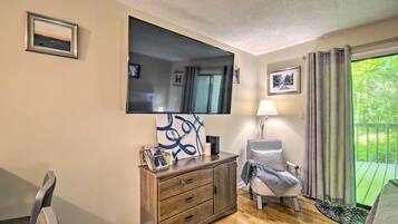 Apartment (0 Bedroom) | Interior