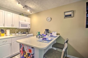 Apartment (0 Bedroom) | Interior