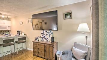 Apartment (0 Bedroom) | Interior