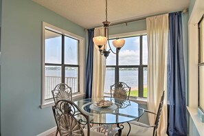 Apartment (1 Bedroom) | Interior - Waterfront Gulf Shores Condo w/ Patio, Pier & Pool (Gulf Shores)
